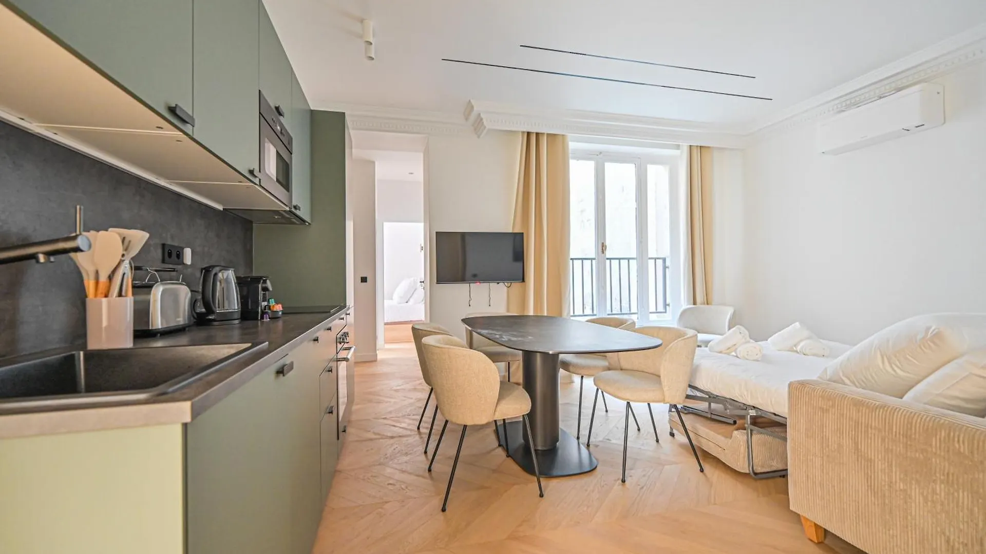 Sumptuous & Serene Parisian Flat Paris