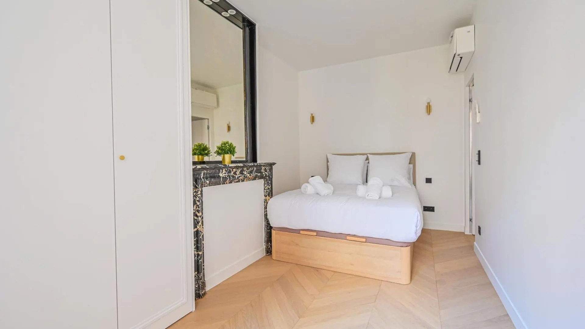 Apartment Sumptuous & Serene Parisian Flat